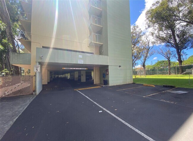 1600 Wilikina Dr in Mililani, HI - Building Photo - Building Photo