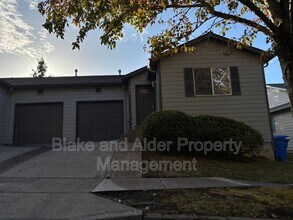 3607 NE 158th Ave in Portland, OR - Building Photo - Building Photo