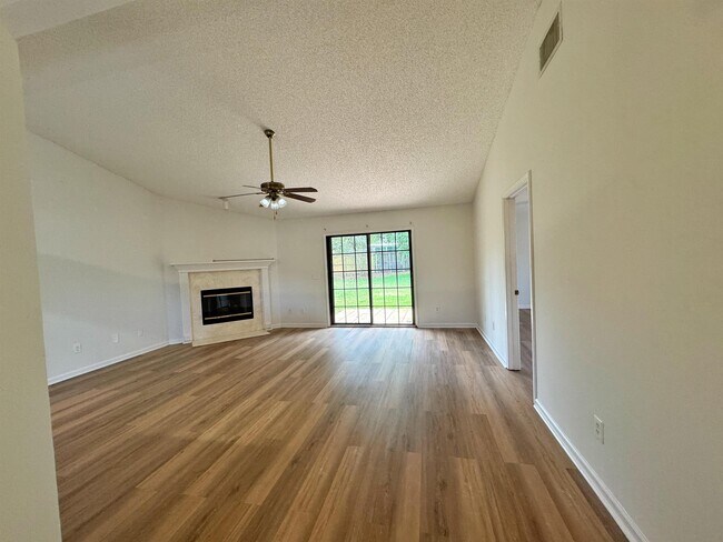 2086 Magnus Ln in Jacksonville, FL - Building Photo - Building Photo