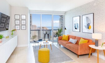 485 Brickell Ave in Miami, FL - Building Photo