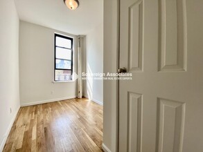 1270 1st Avenue-Unit -6A in New York, NY - Building Photo - Building Photo