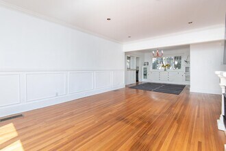 2001 1/2 Pinehurst Rd, Unit 2001 12 in Los Angeles, CA - Building Photo - Building Photo