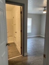 5226 Orange Ave in Seffner, FL - Foto de edificio - Building Photo