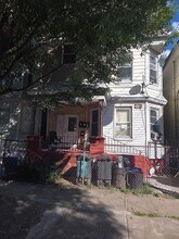 239 N 5th St in Newark, NJ - Building Photo - Building Photo
