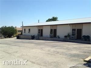 1410 Marlton St-Unit -5 in San Marcos, TX - Foto de edificio