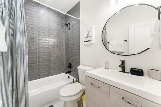 659 S Peachtree St in Norcross, GA - Building Photo - Building Photo