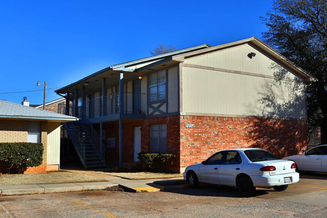 Kennedy Place Apartments in Edmond, OK - Building Photo - Building Photo