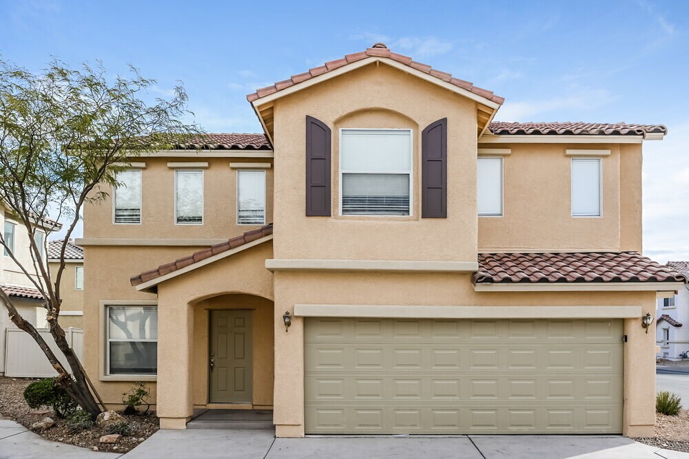 5714 Old Colony Dr in Las Vegas, NV - Foto de edificio