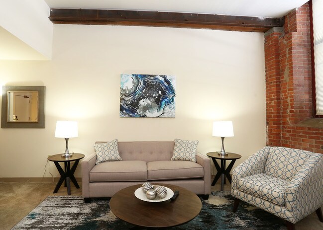 Bigelow Commons in Enfield, CT - Foto de edificio - Interior Photo