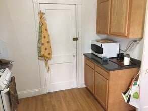 1634 Commonwealth Ave, Unit 16 in Boston, MA - Building Photo - Building Photo