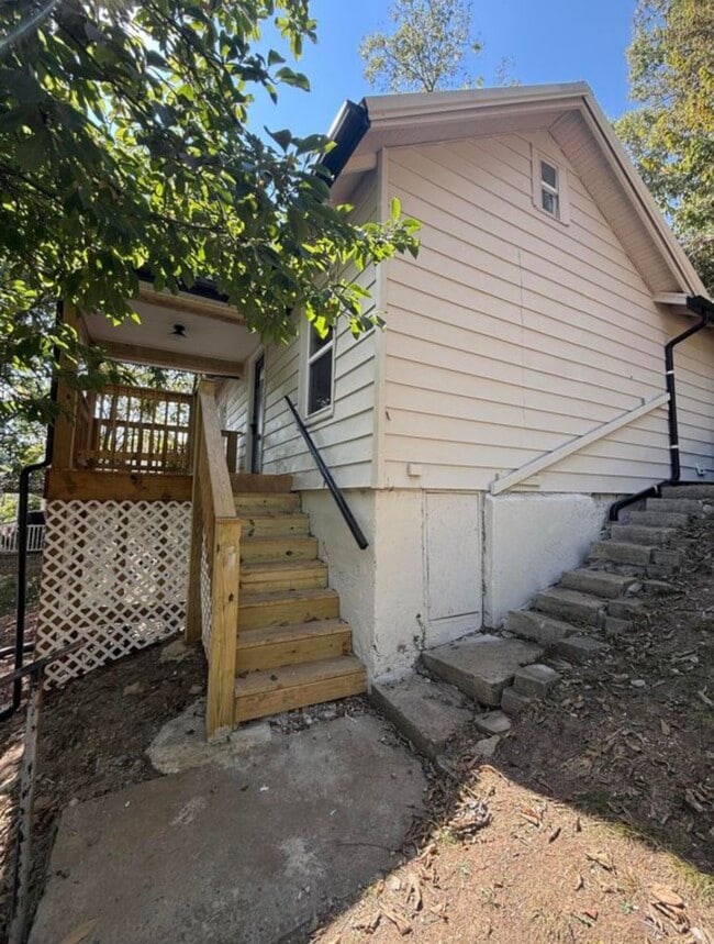 property at 722 Brawner St