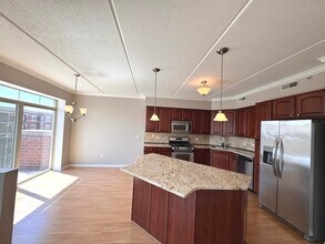 656 Pearson St in Des Plaines, IL - Building Photo - Building Photo