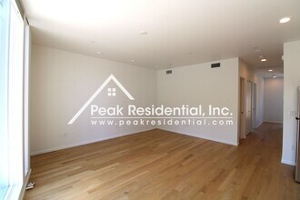 2437 Binnen Ln in Sacramento, CA - Building Photo - Building Photo