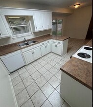1448 E Briarcliff St in Fayetteville, AR - Building Photo - Building Photo