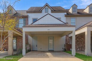 103 Crystal Bay Ct in Lafayette, LA - Building Photo