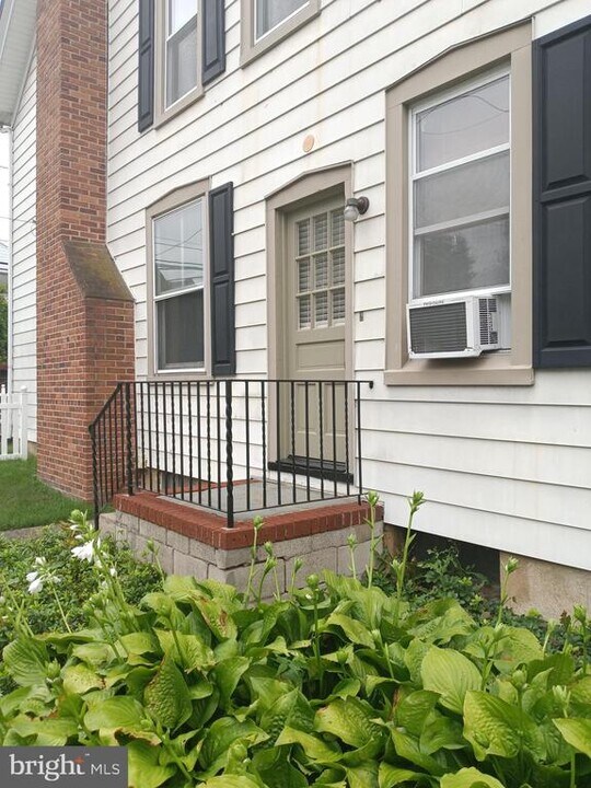 220 Pennsylvania Ave in Avondale, PA - Foto de edificio