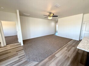 3314 Charleston Ct in Kingman, AZ - Building Photo - Building Photo