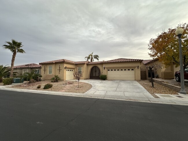 property at 7185 Windy Peak Ct