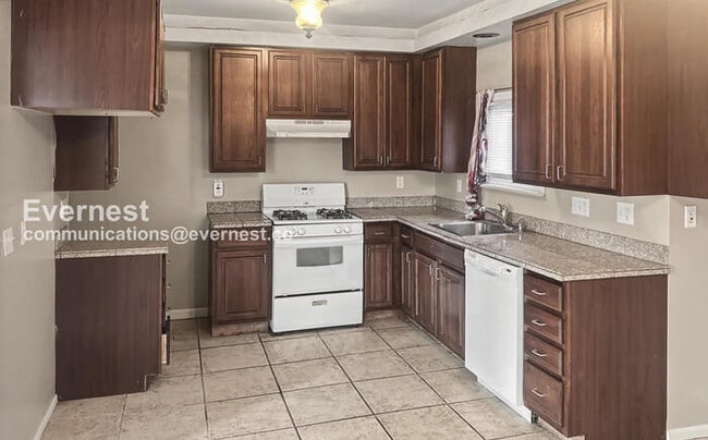 4065 Harwood Rd in South Euclid, OH - Building Photo - Building Photo