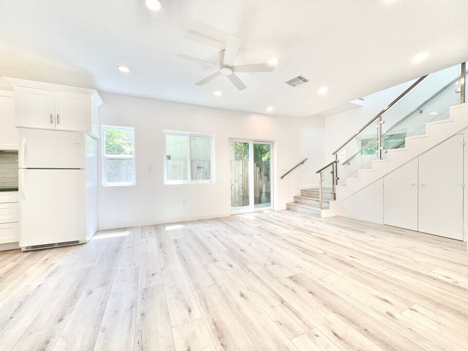 2041 Linnington Ave in Los Angeles, CA - Building Photo