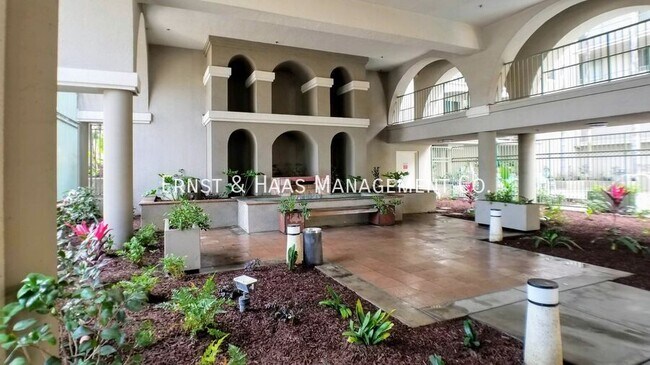 555 Maine Ave in Long Beach, CA - Building Photo - Building Photo