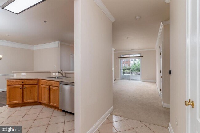 5900 Whaleboat Dr in Columbia, MD - Building Photo - Building Photo