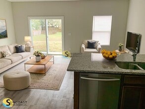 7622 Rain Forest Dr N in Jacksonville, FL - Building Photo - Building Photo