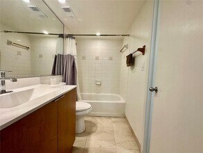1550 Brickell Ave in Miami, FL - Building Photo - Building Photo