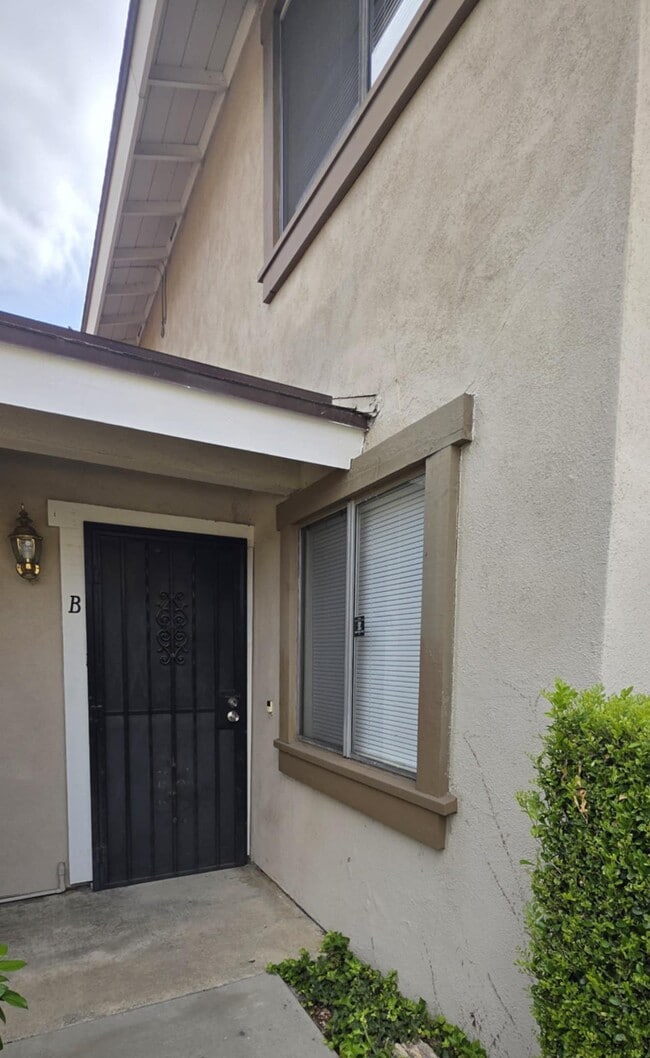 property at 23430 Sunset Crossing Rd