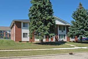 8716 Buckingham Dr Apartments