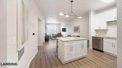 7166 W Custer Ave in Lakewood, CO - Foto de edificio - Building Photo