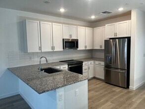12141 Coal Crk Wy in Rancho Cordova, CA - Building Photo - Building Photo