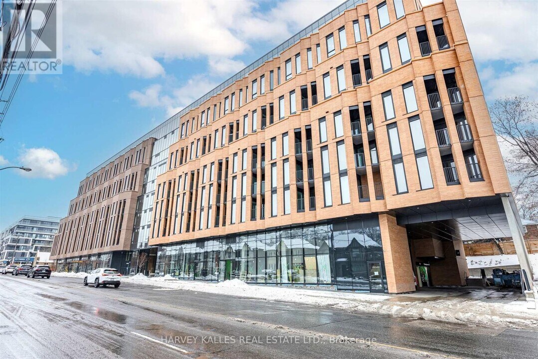 1720 Bayview Ave in Toronto, ON - Building Photo