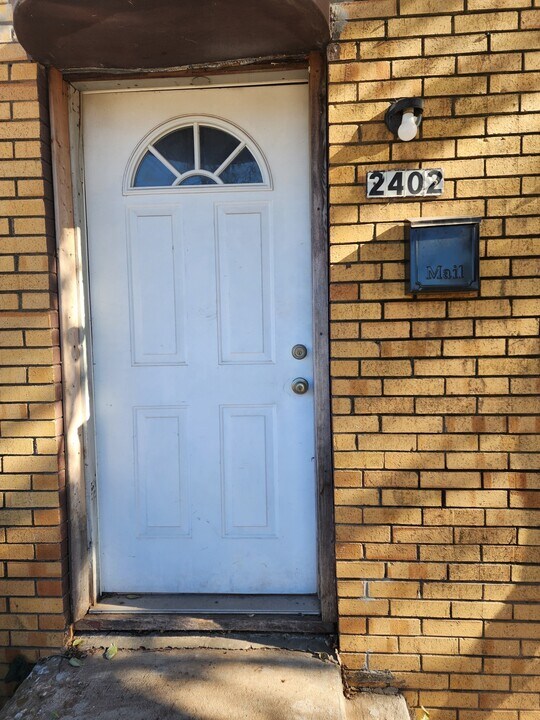 2402 E Randolph Ave in Enid, OK - Building Photo