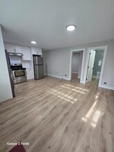 19272-19271 71 Ave in Surrey, BC - Building Photo - Building Photo