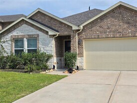 2011 Cherryvale Dr in Tomball, TX - Building Photo