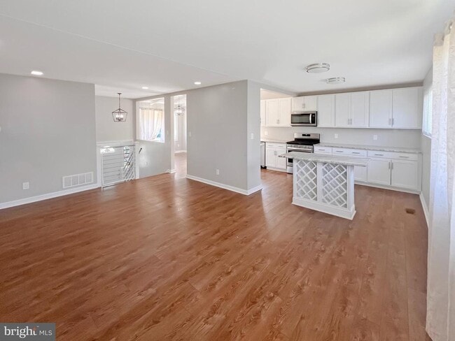 116 Juniper Ct in Glen Burnie, MD - Building Photo - Building Photo