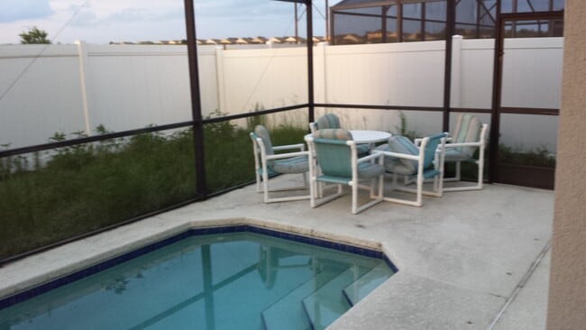 534 Sunset View Dr in Davenport, FL - Foto de edificio - Building Photo