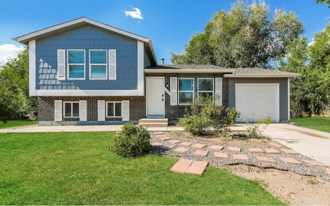 property at 2474 Payne Cir W