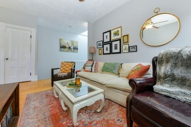 240 W Fifth St in Boston, MA - Building Photo - Building Photo