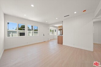 702 Washington Blvd in Los Angeles, CA - Building Photo - Building Photo