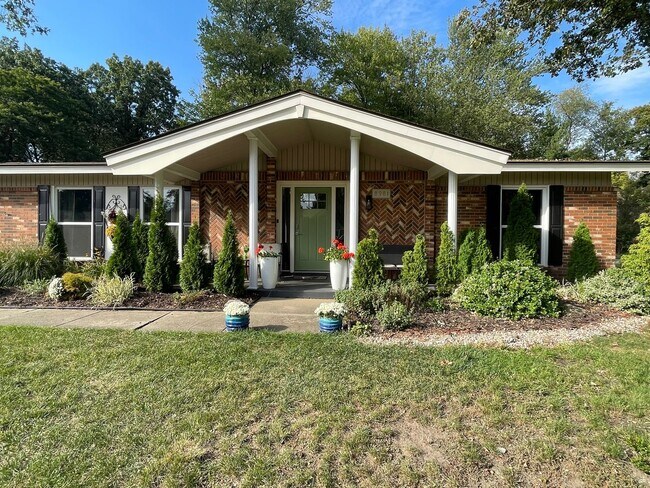 property at 8981 Devon Dr