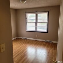 2022 Austin Dr in Springfield, IL - Building Photo - Building Photo
