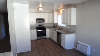 640 S Fashion Park St in Orange, CA - Building Photo