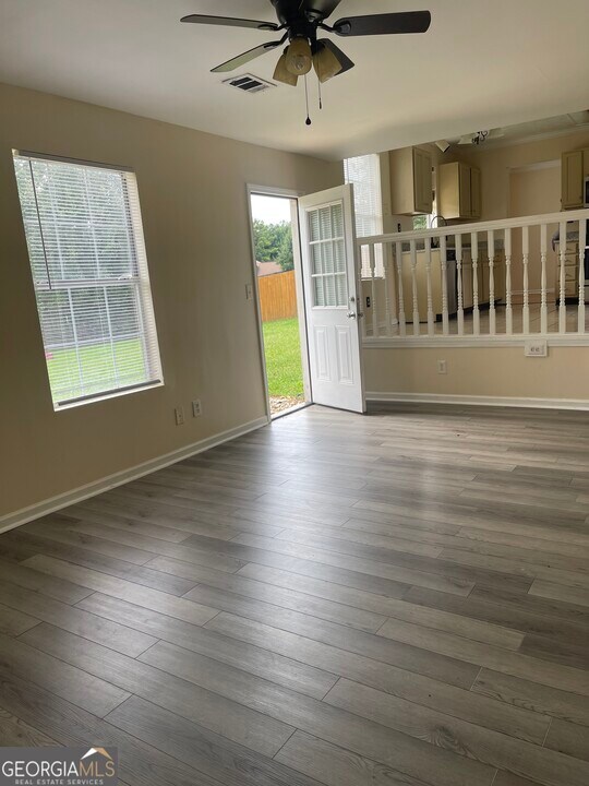 5759 Cedar Croft Ct in Lithonia, GA - Building Photo