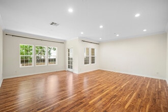 415 E Dryden St in Glendale, CA - Building Photo - Building Photo