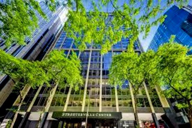 233 E Erie St in Chicago, IL - Building Photo