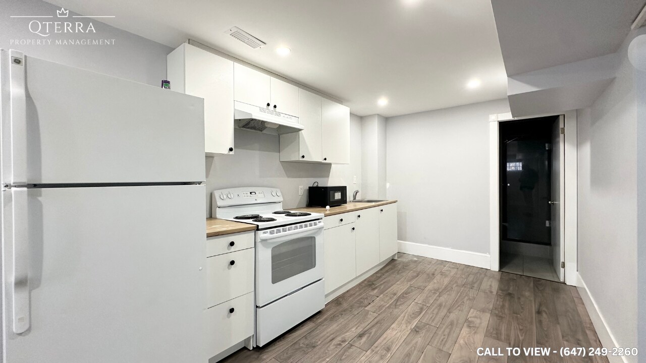 19 Ruffet Dr in Barrie, ON - Building Photo