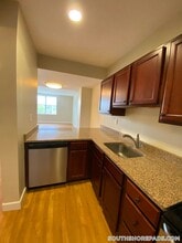 20 Pond St in Braintree, MA - Building Photo - Building Photo