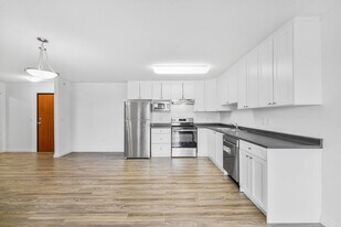 Windermere Village Apartments in Edmonton, AB - Building Photo